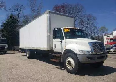 Delivery Box Truck with liftgate for sale