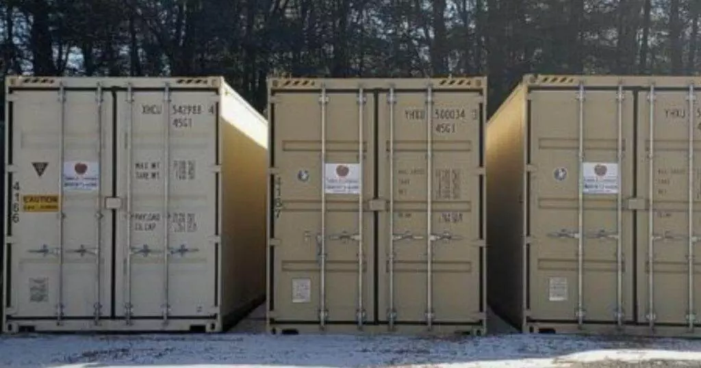 how much stuff -
portable storage container -
smaller boxes-
packing tape -
tips for packing -
stretch wrap